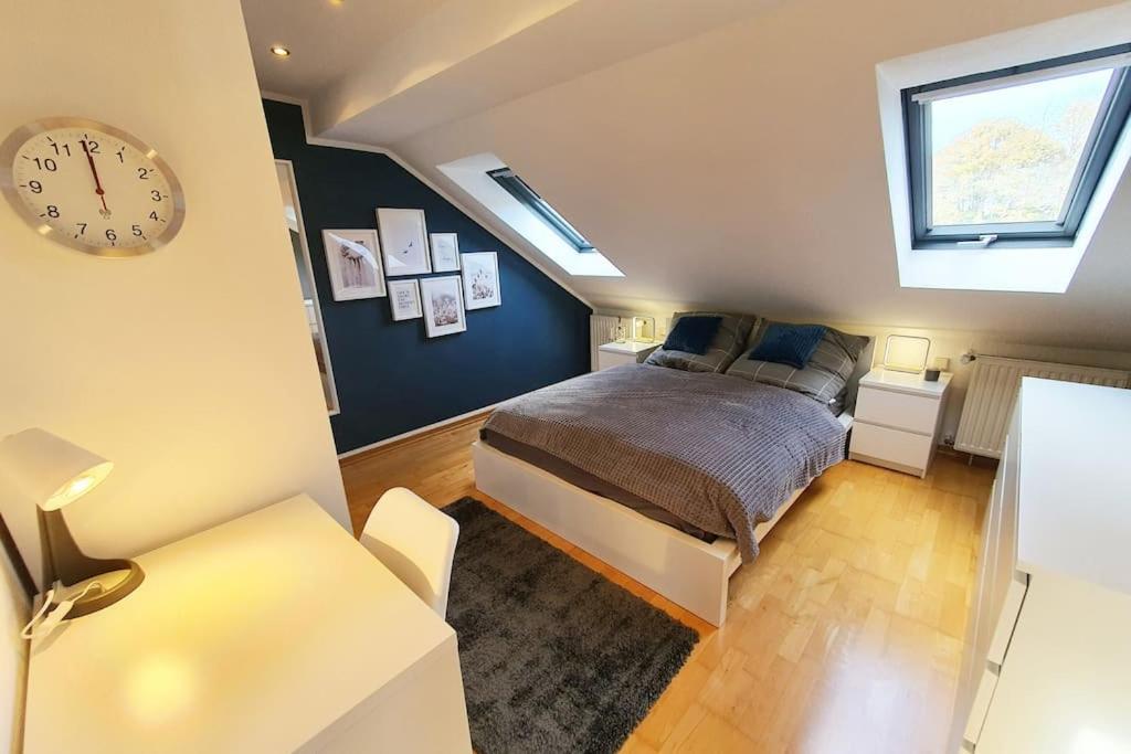 Modernes Und Ruhiges Appartement Mit Loggia مارل المظهر الخارجي الصورة